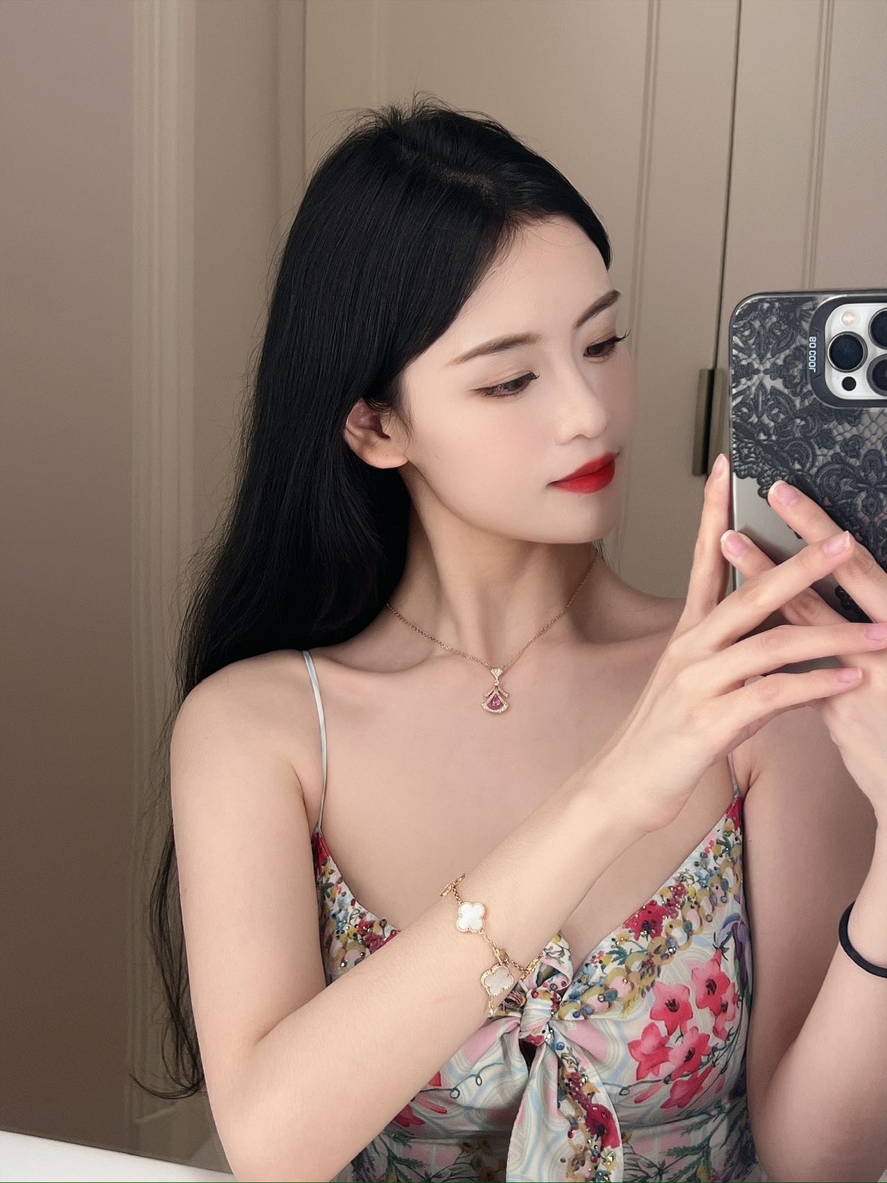 012 皮肤雪白 164 C 90斤